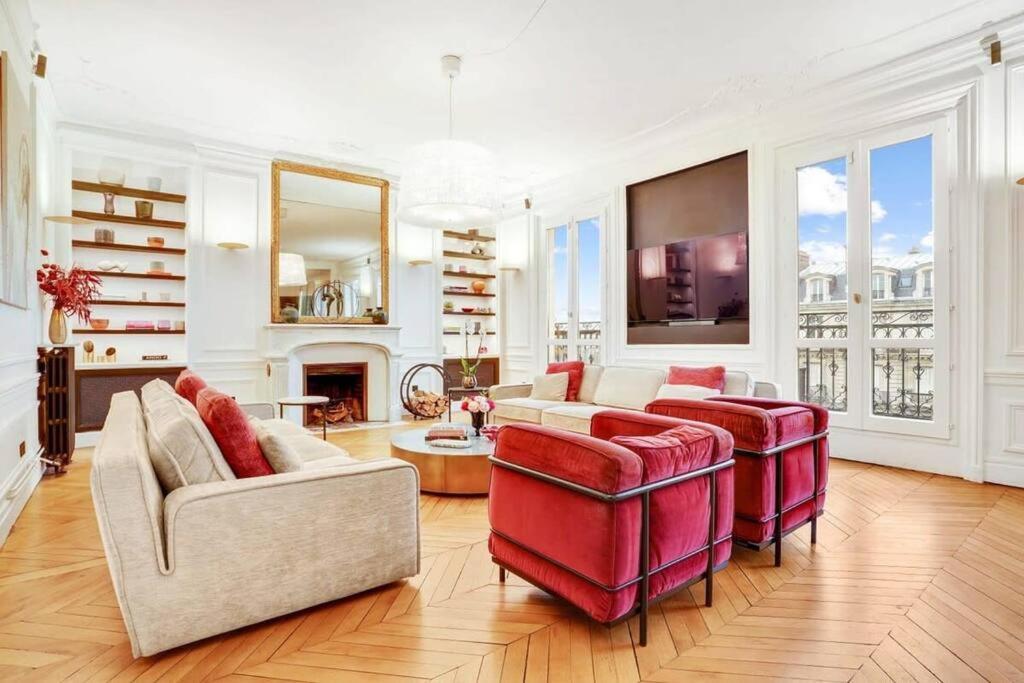 Luxurious Penthouse Close To Champs Elysees And Fr Appartement Parijs