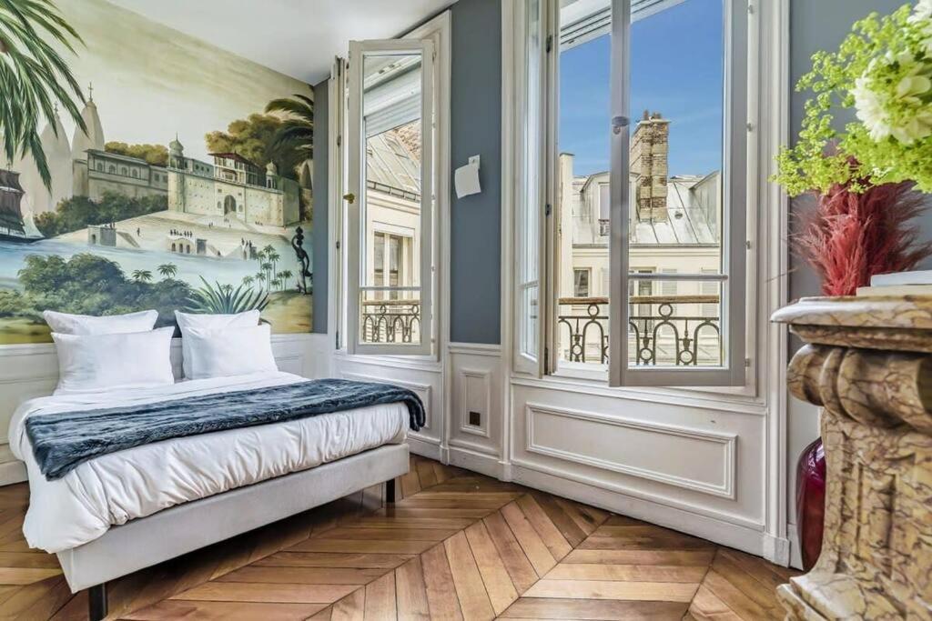 Luxurious Penthouse Close To Champs Elysees And Fr Parijs